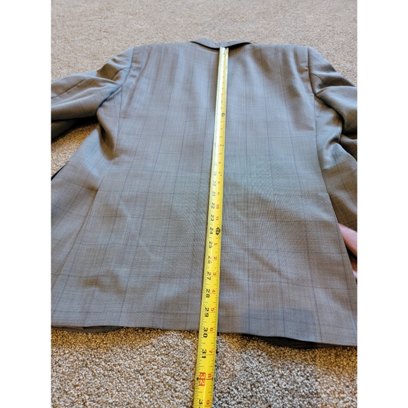 Ermenegildo Zegna 2-Piece Suit, Beige Checks, Size 42R - Picture 3 of 15
